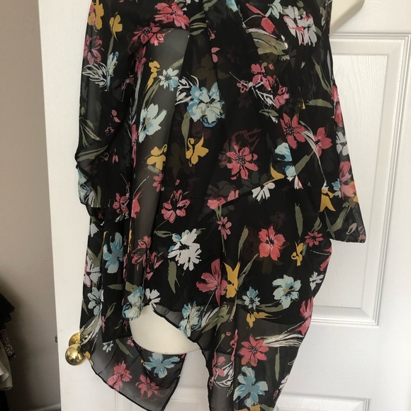LANE BRYANT Sz26-28 LAYERD FLORAL BLOUSE - Picture 15 of 15
